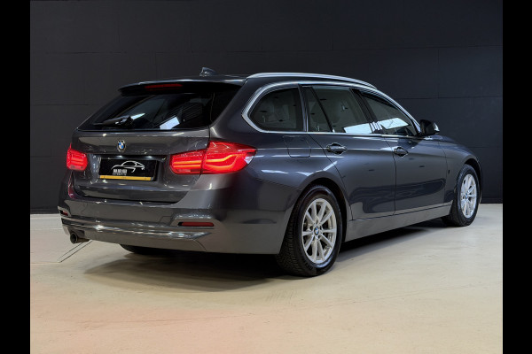 BMW 3 Serie Touring 318i High Executive Automaat | Leder | Stoelverwarming | Full LED | Navi | PDC V+A