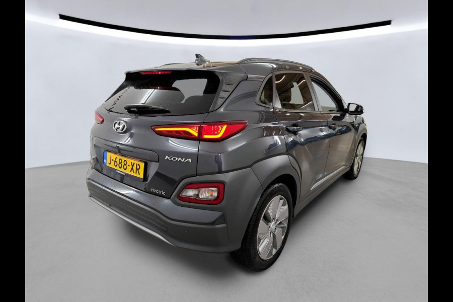 Hyundai Kona EV Premium 64 kWh NL-AUTO | LEDER| STOELVERWARMING | NAVI | CAMERA