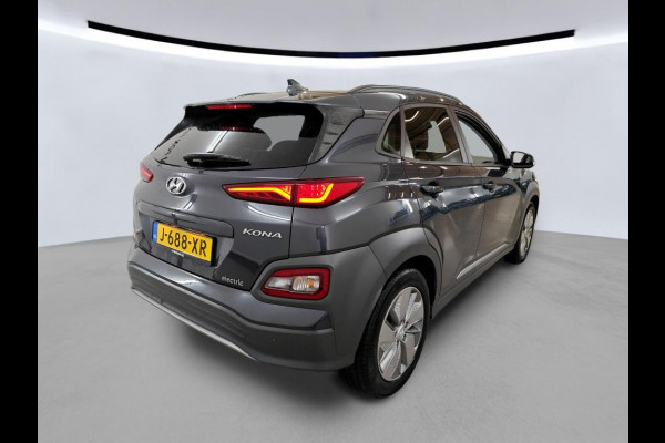 Hyundai Kona EV Premium 64 kWh NL-AUTO | LEDER| STOELVERWARMING | NAVI | CAMERA