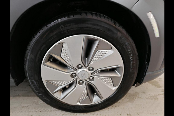 Hyundai Kona EV Premium 64 kWh NL-AUTO | LEDER| STOELVERWARMING | NAVI | CAMERA