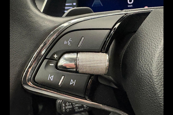 Škoda Octavia Combi 1.0 e-TSI Business Edition Navigatie Apple Carplay/Android Auto Parkeersensoren Adaptive Cruise Control Virtual Cockpit Full Led Climate Control Lichtmetalen velgen