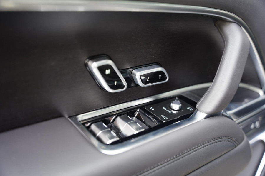 Land Rover Range Rover P460 E HSE Meridian / Panoramadak