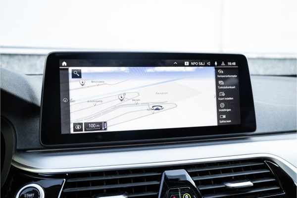 BMW 5 Serie Touring 530e Panoram / Camera / Leder / Elec stoelen /