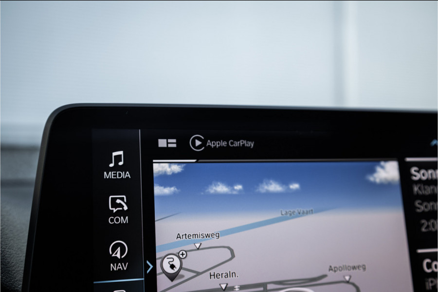 BMW 5 Serie Touring 530e Panoram / Camera / Leder / Elec stoelen /