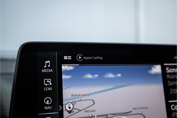 BMW 5 Serie Touring 530e Panoram / Camera / Leder / Elec stoelen /