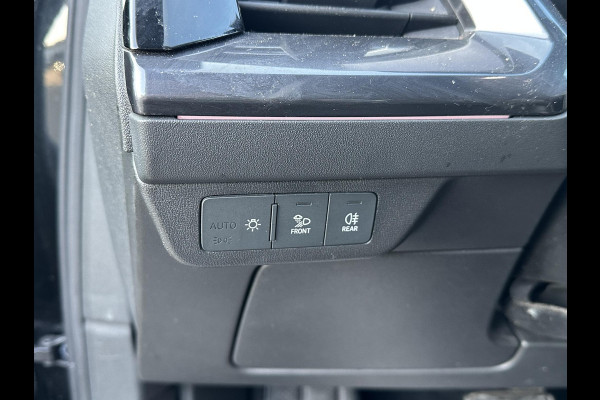 Audi Q4 Sportback e-tron 50 quattro S edition 77 kWh 3X S-LINE| SOH 93% | LEER |MATRIX LED| ADAPTIVE CRUISE CONTROL | LEDER | ELEKTRISCHE ACHTERKLEP| CAMERA| 21 INCH!