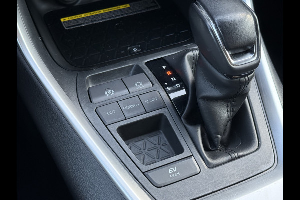 Toyota RAV4 2.5 Hybrid Team D | CarPlay | Navi | Camera | ACC | LED | keyless