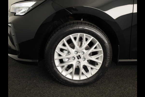 Seat Ibiza Style Plus 1.0 EcoTSI 95 PK | Midnight Black Metallic | Apple Carplay | Park Assist | Cruise Control