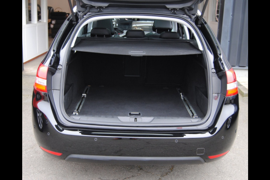 Peugeot 308 SW 1.2 PureTech TechEd.| Apple Carplay | Camera | Pano