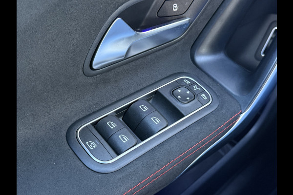 Mercedes-Benz CLA-Klasse Shooting Brake 200 Business Solution AMG | Pano | Ambient Light | LED | Camera | 19 inch