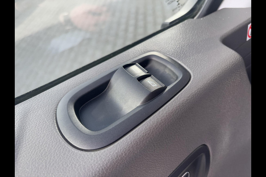 Ford Transit 2.0 L2H2 RWD*A/C*CRUISE*HAAK*CAM*WERKPLAATS*OMVORM