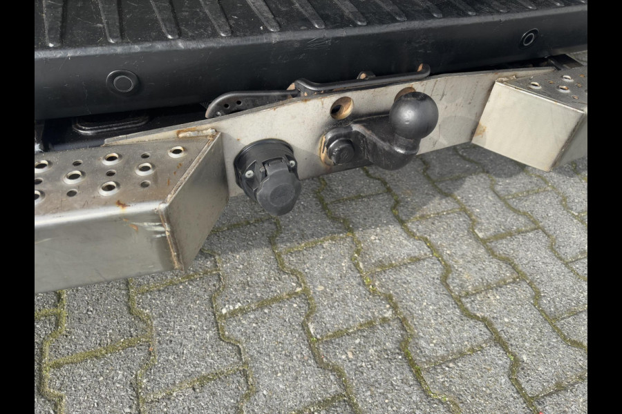 Ford Transit 2.0 L2H2 RWD*A/C*CRUISE*HAAK*CAM*WERKPLAATS*OMVORM