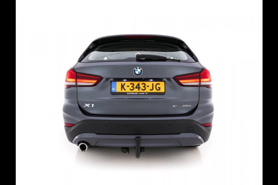 BMW X1 xDrive25e eDrive Edition ( Plug-In ) (INCL-BTW) *LEATHER | FULL-LED | HARMAN/KARDON | CAMERA | HEATED-COMFORTSEATS | NAVI-FULLMAP | ECC | KEYLESS |  PDC | CRUISE | DAB | TOWBAR | HEAD-UP | 17''ALU*