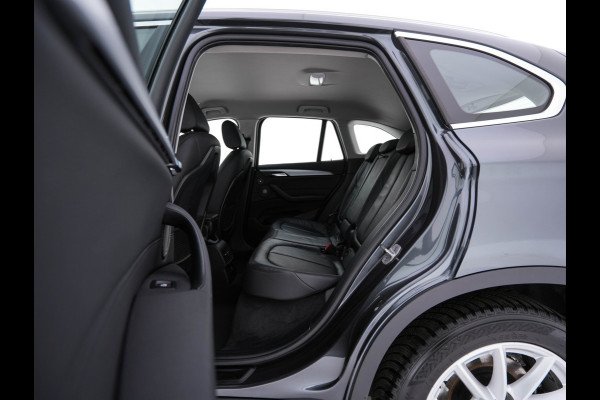 BMW X1 xDrive25e eDrive Edition ( Plug-In ) (INCL-BTW) *LEATHER | FULL-LED | HARMAN/KARDON | CAMERA | HEATED-COMFORTSEATS | NAVI-FULLMAP | ECC | KEYLESS |  PDC | CRUISE | DAB | TOWBAR | HEAD-UP | 17''ALU*