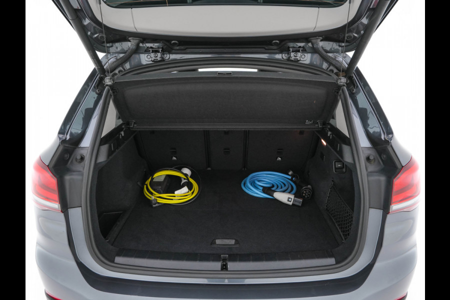 BMW X1 xDrive25e eDrive Edition ( Plug-In ) (INCL-BTW) *LEATHER | FULL-LED | HARMAN/KARDON | CAMERA | HEATED-COMFORTSEATS | NAVI-FULLMAP | ECC | KEYLESS |  PDC | CRUISE | DAB | TOWBAR | HEAD-UP | 17''ALU*