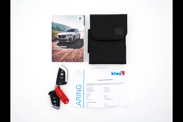 BMW X1 xDrive25e eDrive Edition ( Plug-In ) (INCL-BTW) *LEATHER | FULL-LED | HARMAN/KARDON | CAMERA | HEATED-COMFORTSEATS | NAVI-FULLMAP | ECC | KEYLESS |  PDC | CRUISE | DAB | TOWBAR | HEAD-UP | 17''ALU*