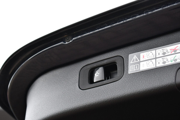 Mercedes-Benz C-Klasse Estate 300 e AMG Line Pano Trekh Distr Memory+Ventilatie HUD 360 Night