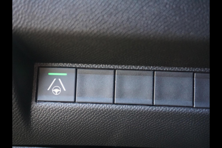 Peugeot 208 1.2 Hybrid 110 e-DCS6 GT | Tot 8 jaar garantie | Vision Pack