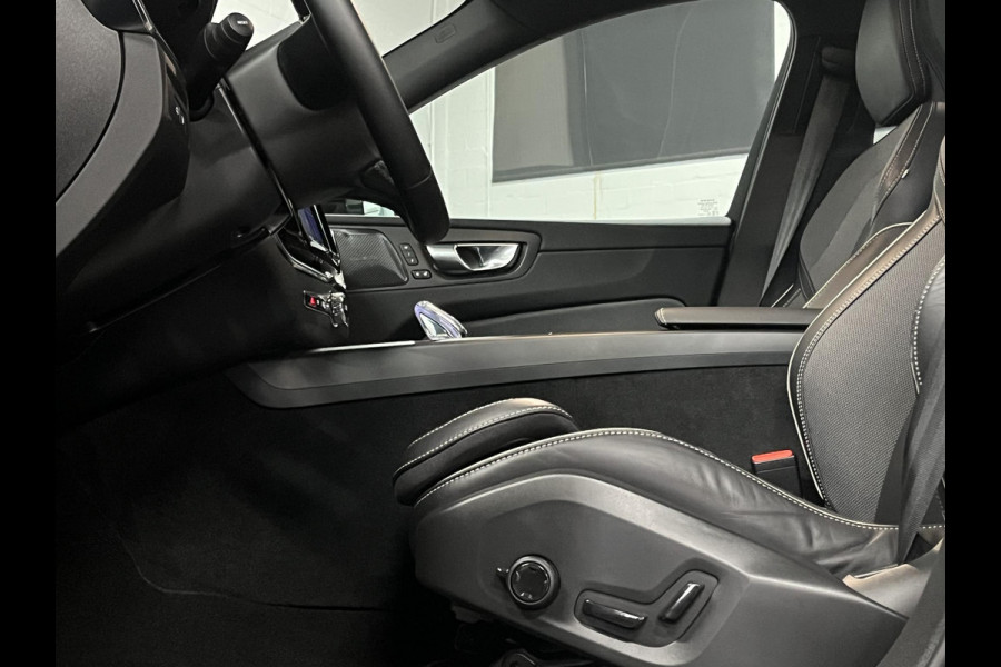 Volvo XC60 2.0 T6 Plug-in hybrid AWD Plus Dark Adapt. Cruise | Open dak | 360 camera | Harman Kardon | Stuur-/stoelverwarming | Memory