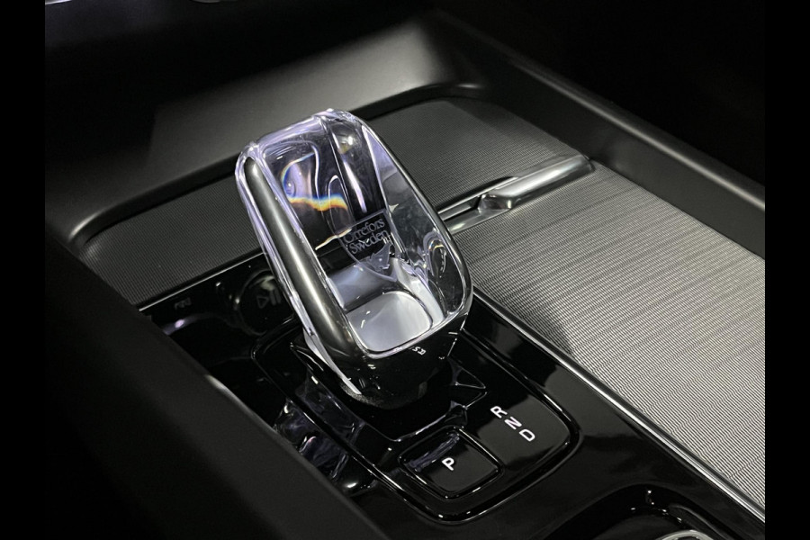 Volvo XC60 2.0 T6 Plug-in hybrid AWD Plus Dark Adapt. Cruise | Open dak | 360 camera | Harman Kardon | Stuur-/stoelverwarming | Memory