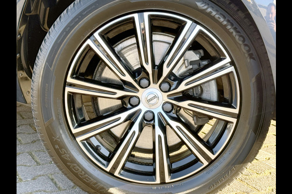 Volvo XC60 2.0 T8 Twin Engine AWD Inscription | Trekhaak | Pano | Leder | Camera | LED | 19 inch