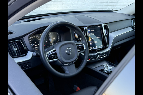 Volvo XC60 2.0 T8 Twin Engine AWD Inscription | Trekhaak | Pano | Leder | Camera | LED | 19 inch