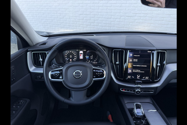 Volvo XC60 2.0 T8 Twin Engine AWD Inscription | Trekhaak | Pano | Leder | Camera | LED | 19 inch