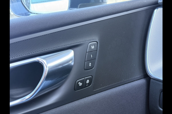 Volvo XC60 2.0 T8 Twin Engine AWD Inscription | Trekhaak | Pano | Leder | Camera | LED | 19 inch