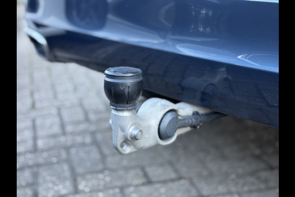 Volvo XC60 2.0 T8 Twin Engine AWD Inscription | Trekhaak | Pano | Leder | Camera | LED | 19 inch