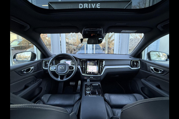 Volvo V60 2.0 T8 Recharge 390PK AWD R-Design |Pano|H/K|360CAM|AutoPilot|Trekhaak