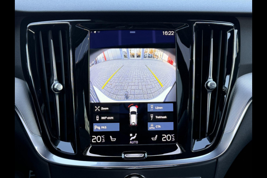Volvo V60 2.0 T8 Recharge 390PK AWD R-Design |Pano|H/K|360CAM|AutoPilot|Trekhaak