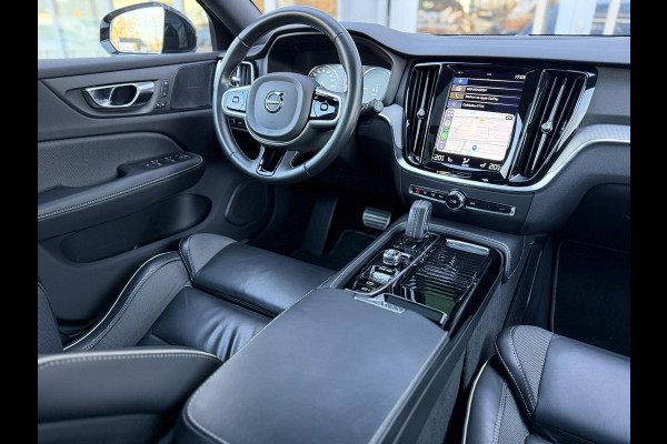Volvo V60 2.0 T8 Recharge 390PK AWD R-Design |Pano|H/K|360CAM|AutoPilot|Trekhaak
