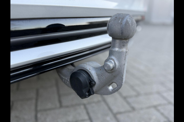 Volvo V60 2.0 T8 Recharge 390PK AWD R-Design |Pano|H/K|360CAM|AutoPilot|Trekhaak