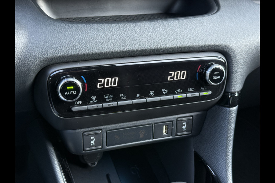Toyota Yaris 1.5 Hybrid Tokyo Spirit | HUD | ACC | Camera | LED | 17 inch