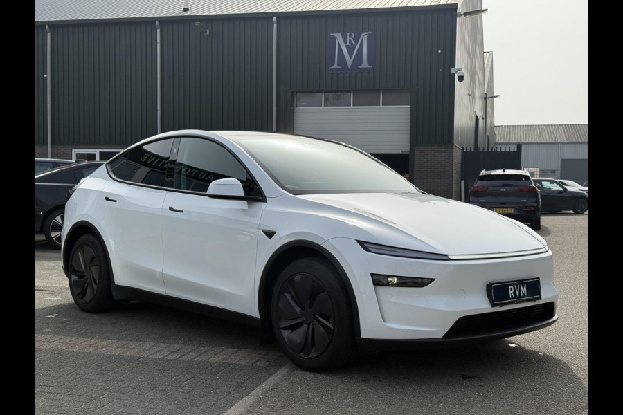 Tesla Model Y Premium Long Range AWD 75 kWh 10.000KM! | AFN. TREKHAAK | FABRIEKSGARANTIE TOT 2029! BTW| NIEUW MODEL