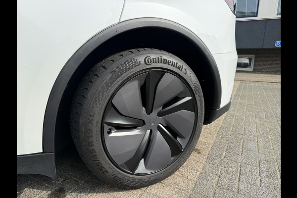 Tesla Model Y Premium Long Range AWD 75 kWh 10.000KM! | AFN. TREKHAAK | FABRIEKSGARANTIE TOT 2029! BTW| NIEUW MODEL