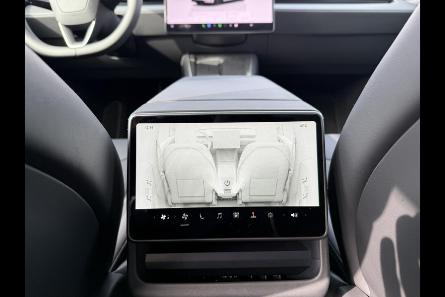 Tesla Model Y Premium Long Range AWD 75 kWh 10.000KM! | AFN. TREKHAAK | FABRIEKSGARANTIE TOT 2029! BTW| NIEUW MODEL