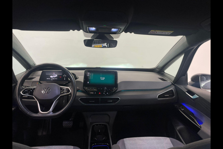 Volkswagen ID.3 Pro 58 kWh Navigatie Apple Carplay/Android Auto Parkeersensoren Adaptive Cruise Control Stoel- en stuurverwarming Lichtmetalen velgen Climate Control
