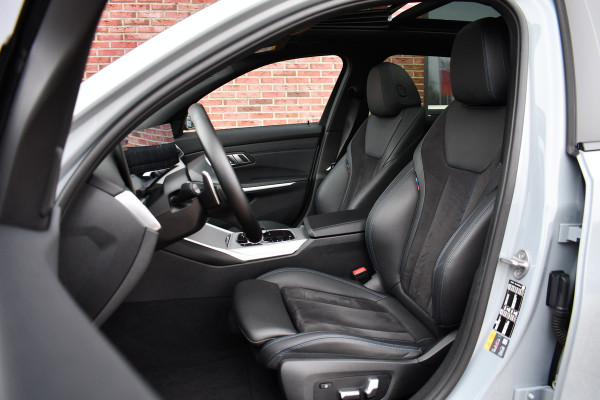 BMW 3 Serie Touring 330e M-Sport Brooklyn Pano HUD 19inch HiFi