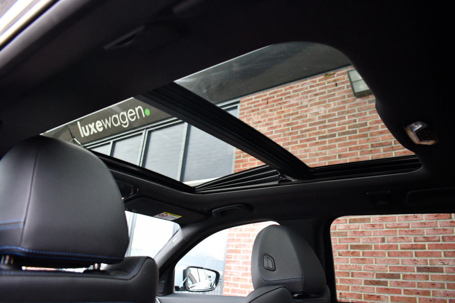 BMW 3 Serie Touring 330e M-Sport Brooklyn Pano HUD 19inch HiFi