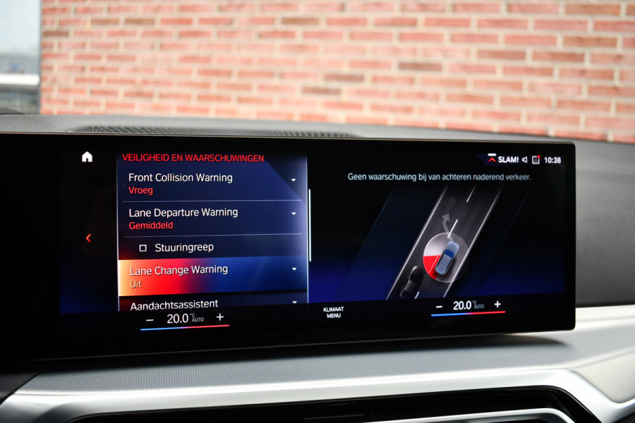 BMW 3 Serie Touring 330e M-Sport Brooklyn Pano HUD 19inch HiFi