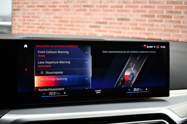 BMW 3 Serie Touring 330e M-Sport Brooklyn Pano HUD 19inch HiFi