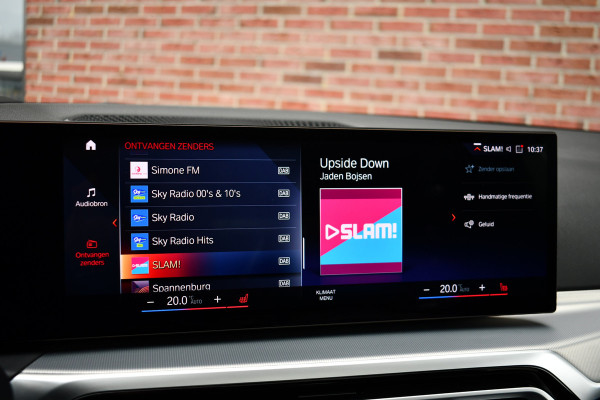 BMW 3 Serie Touring 330e M-Sport Brooklyn Pano HUD 19inch HiFi