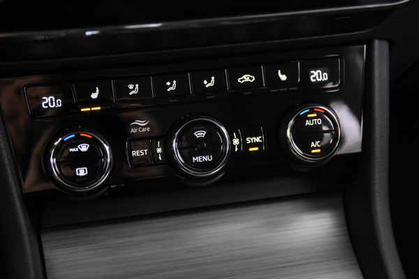 Škoda Superb Combi 2.0 TDI *1ste Eigenaar*Navigatie*Stoelverwarming*