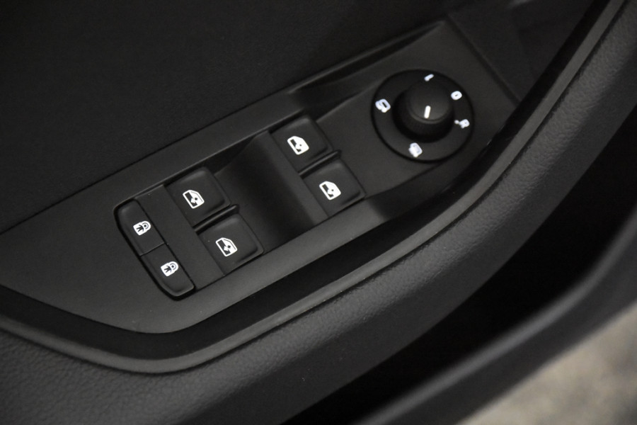 Škoda Superb Combi 2.0 TDI *1ste Eigenaar*Navigatie*Stoelverwarming*