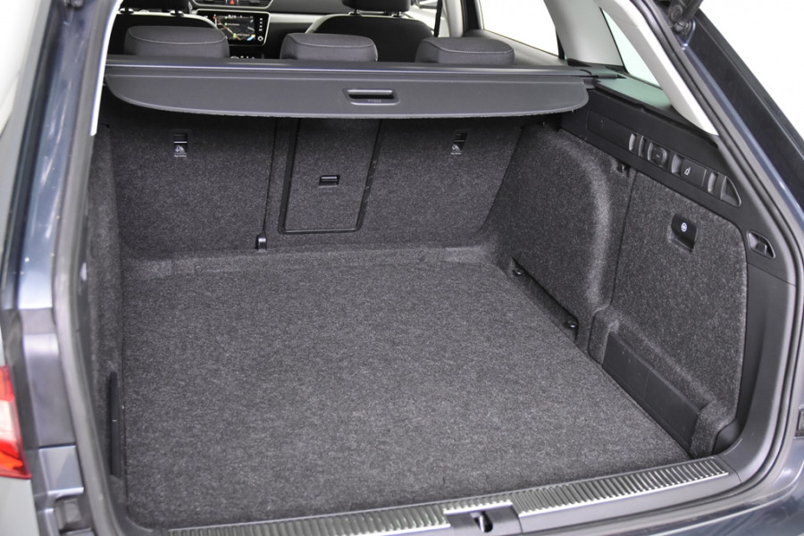 Škoda Superb Combi 2.0 TDI *1ste Eigenaar*Navigatie*Stoelverwarming*
