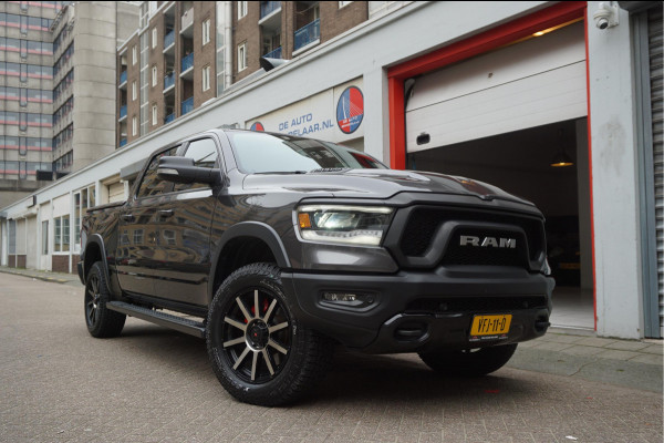 Dodge Ram 1500 5.7 V8 4x4 Rebel Sport | Luchtvering PANO -dak | Black Line | Off Road | Groot Navi | Apple CarPlay | Keyless | 20inch | Harman Kardon | Full LED | LPG onderbouw | excl BTW 3/2026 beurt + 4x Banden
