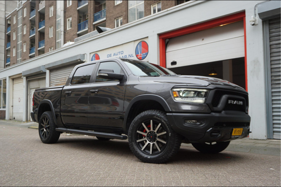 Dodge Ram 1500 5.7 V8 4x4 Rebel Sport | Luchtvering PANO -dak | Black Line | Off Road | Groot Navi | Apple CarPlay | Keyless | 20inch | Harman Kardon | Full LED | LPG onderbouw | excl BTW 3/2026 beurt + 4x Banden