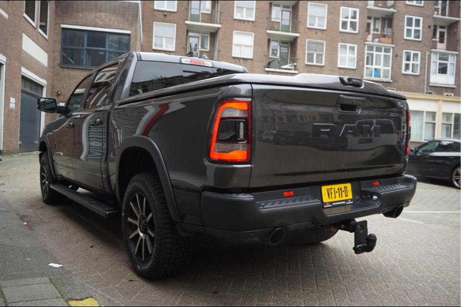 Dodge Ram 1500 5.7 V8 4x4 Rebel Sport | Luchtvering PANO -dak | Black Line | Off Road | Groot Navi | Apple CarPlay | Keyless | 20inch | Harman Kardon | Full LED | LPG onderbouw | excl BTW 3/2026 beurt + 4x Banden