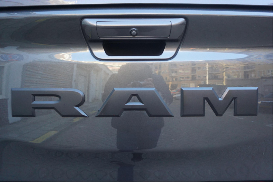 Dodge Ram 1500 5.7 V8 4x4 Rebel Sport | Luchtvering PANO -dak | Black Line | Off Road | Groot Navi | Apple CarPlay | Keyless | 20inch | Harman Kardon | Full LED | LPG onderbouw | excl BTW 3/2026 beurt + 4x Banden